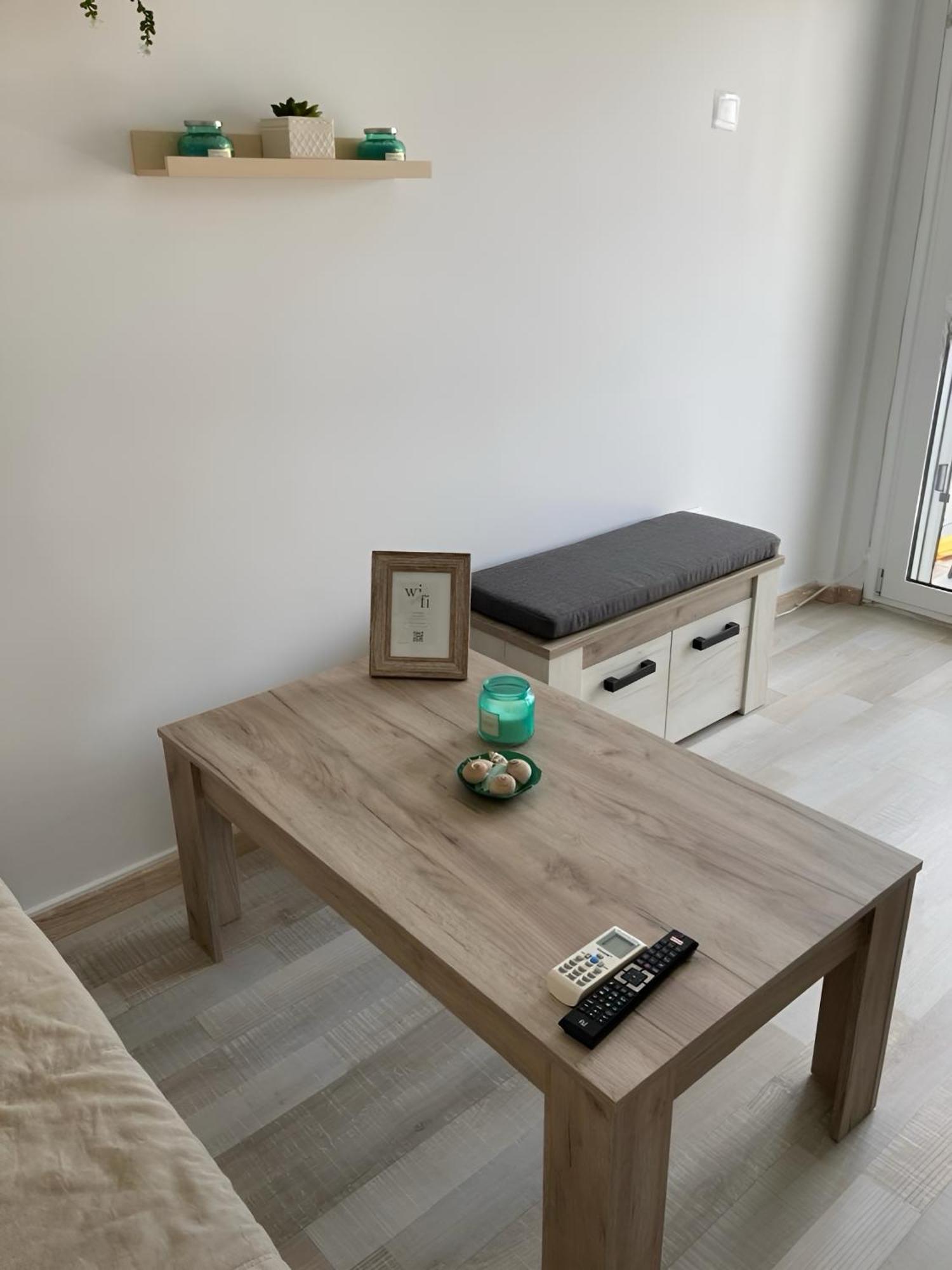Nouri Schoene Wohnung In Direkter Strandnaehe, Schnelles Internet, Freies Parken, Nahe Flughafen Περαία Εξωτερικό φωτογραφία